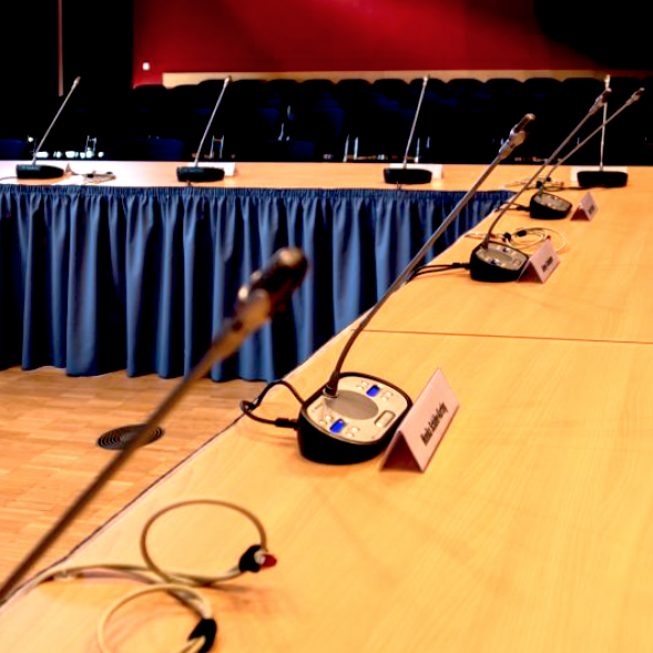 Konferenztechnik mieten, Technik für Tagung, Messetechnik, eventmen